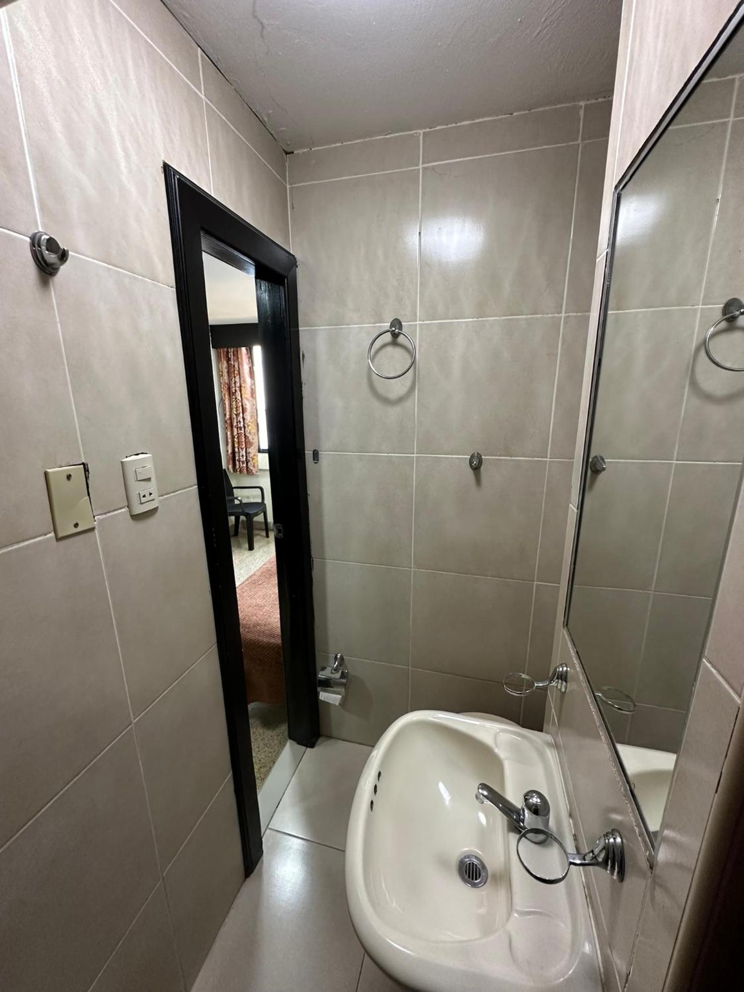 グアヤキルResidencia Terrerosアパートメント エクステリア 写真